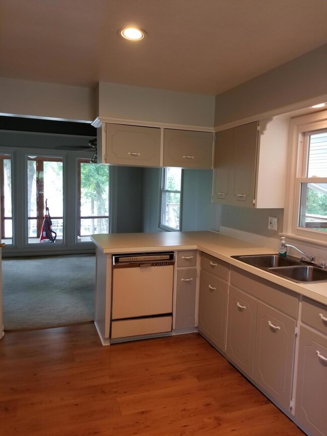 136 Commander Ln, Kimberling City, MO 65686 - photo 2