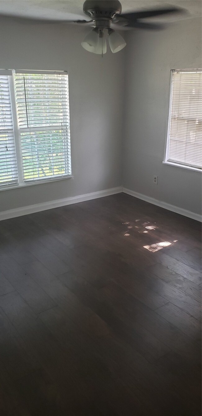 912 Jennetta St, Rosenberg, TX 77471 - photo 6