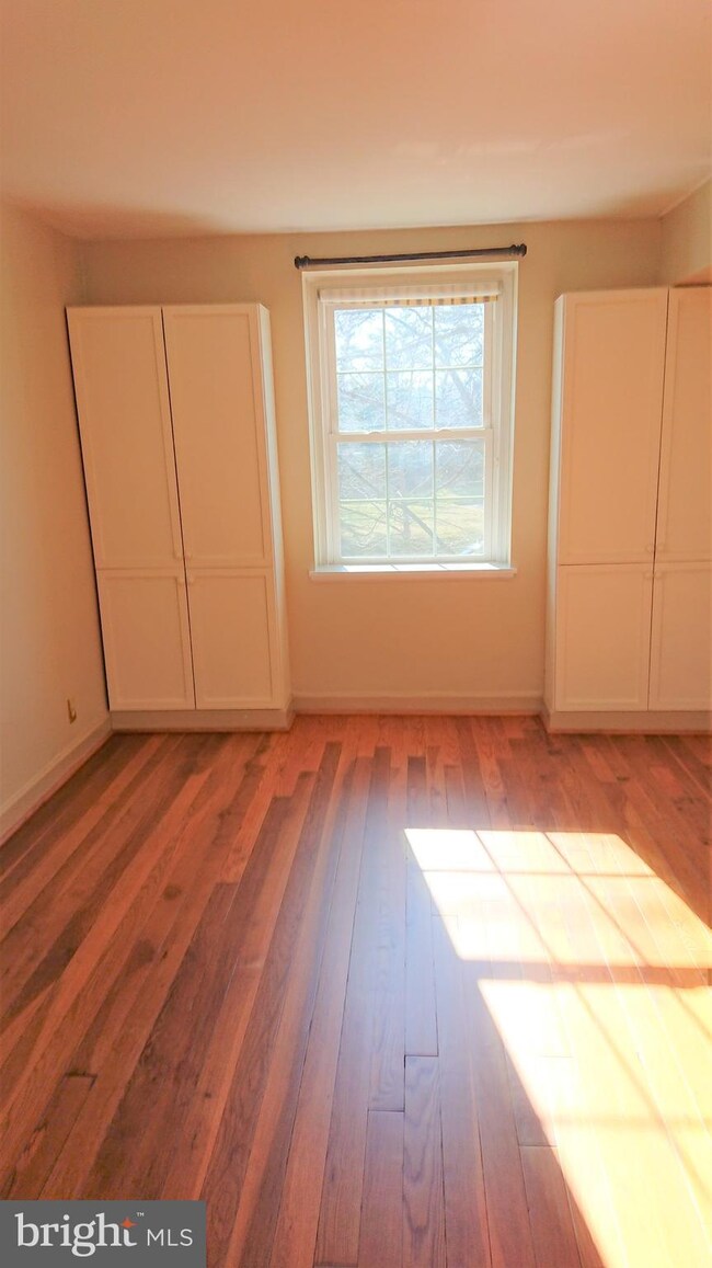 4811 31st St S unit B2, Arlington, VA 22206 - photo 5