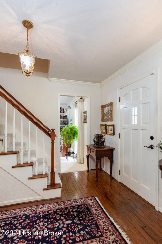 10306-Woodknoll-Rd-2