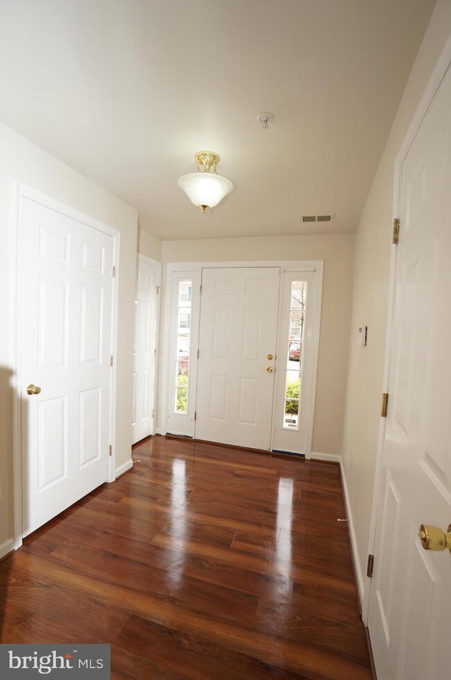 7053 Oak Grove Way, Elkridge, MD 21075 - photo 3