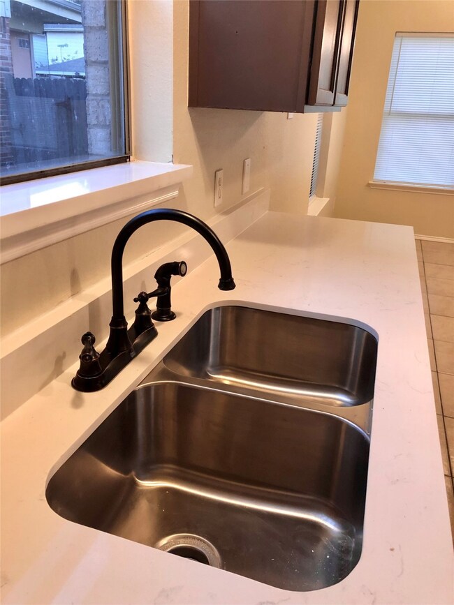 5922 Drenner Park Ln, Houston, TX 77086 - photo 3