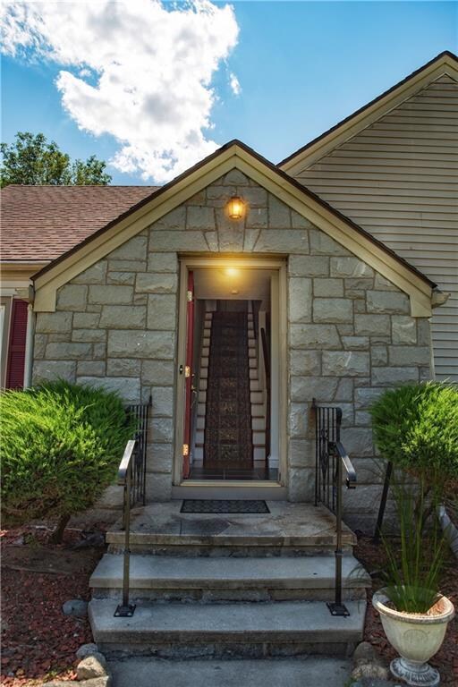 9 Mills Dr, Johnston, RI 02919 - photo 3