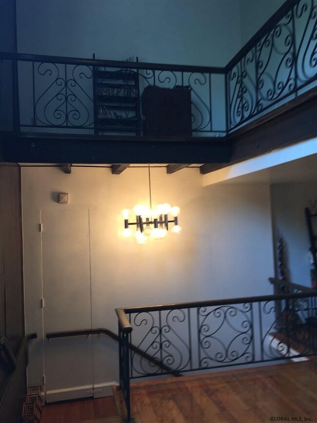 45 Williams Rd unit Carriage house, Troy, NY 12180 - photo 2