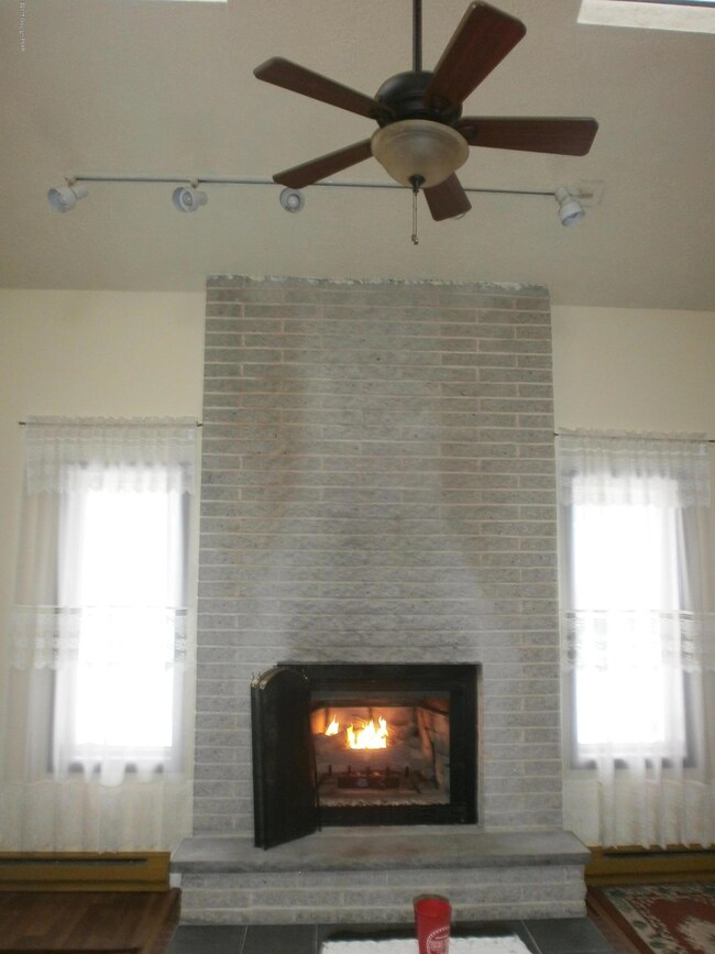 7084 Boulder Ct, Tobyhanna, PA 18466 - photo 5