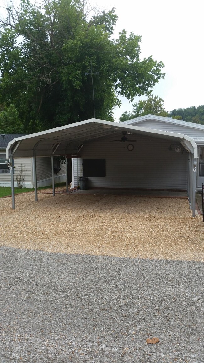 Lot 28 pic 31