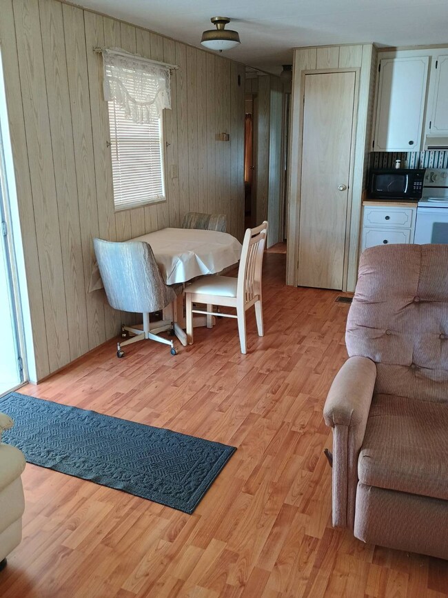 370 53rd Ave N unit 251, Saint Petersburg, FL 33703 - photo 5