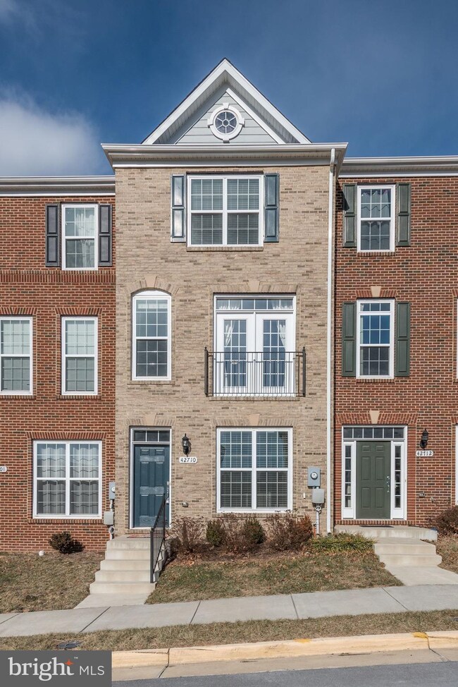 42710 Redpath Terrace, Ashburn, VA 20147 - photo 2