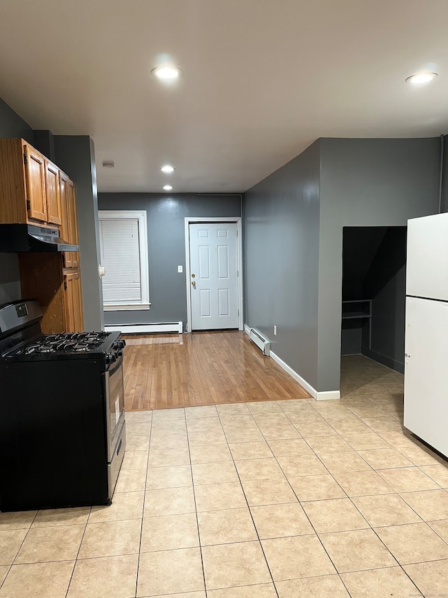 60 S Whitney St unit 1, Hartford, CT 06106 - photo 4