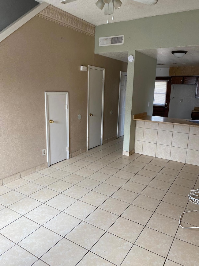 10715 Forest Ridge Ln unit A-F, El Paso, TX 79935 - photo 7