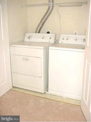 13434 Burrough Farm Dr, Herndon, VA 20171 - photo 2