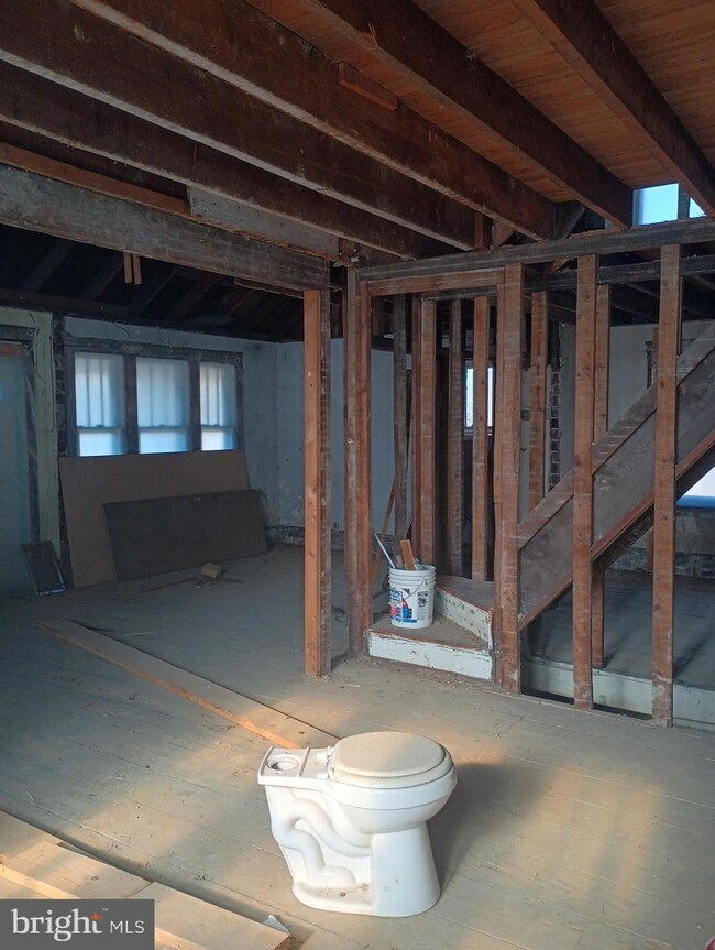 512 Louisiana Ave, Cumberland, MD 21502 - photo 2