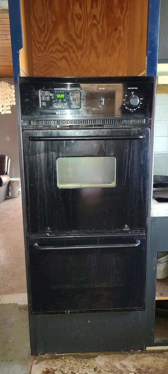 Oven