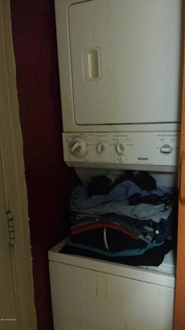 3 Stacked washer.dryer