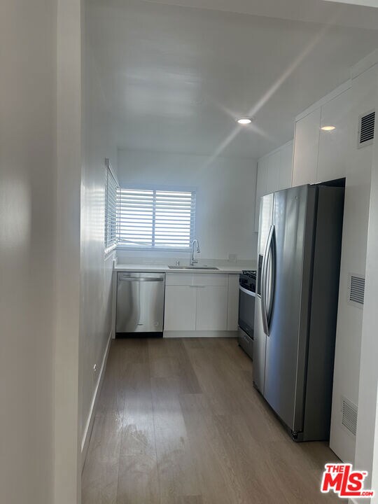 228 S Doheny Dr unit 6, Beverly Hills, CA 90211 - photo 3