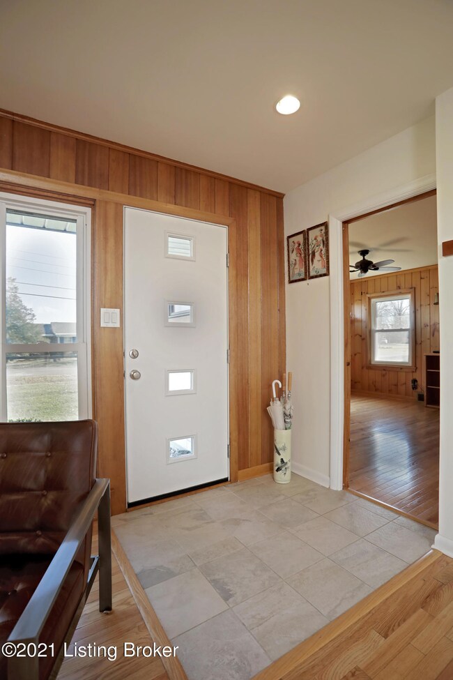 1701_Crestview_006