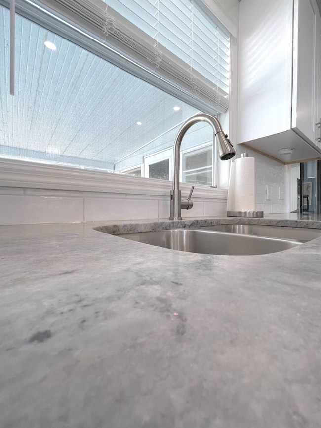 159 Emanus Ct, Fort Myers, FL 33908 - photo 3