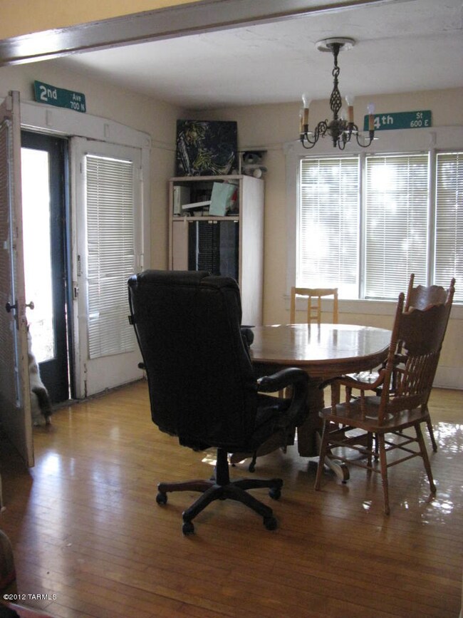 547 diningroom