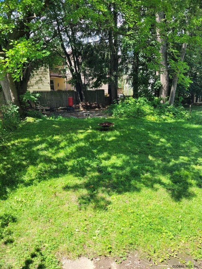 15 Barrows St, Albany, NY 12209 - photo 2