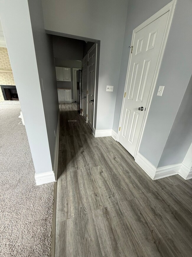 unlisted-address, Joliet, IL 60436 - photo 4