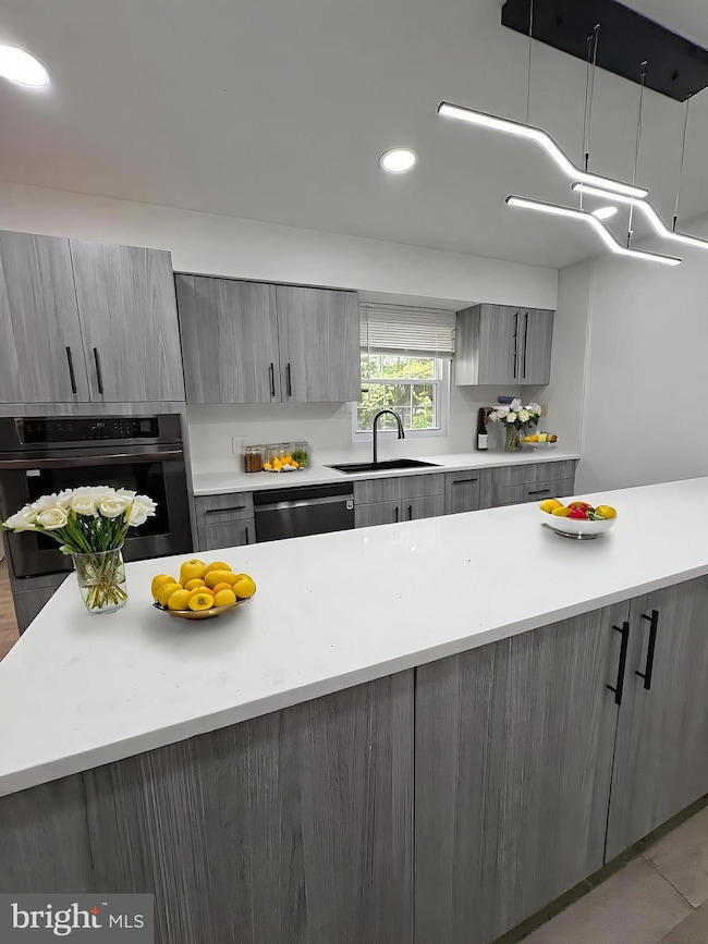 8908 Eastbourne Ln, Laurel, MD 20708 - photo 4