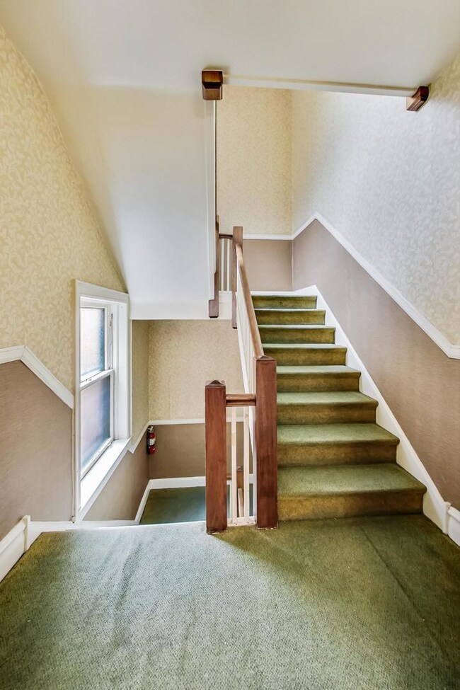 2910 N Pine Grove Ave unit 2, Chicago, IL 60657 - photo 6