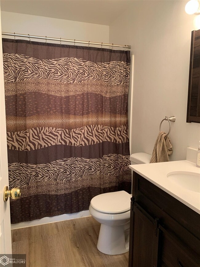 220 E Shaw St, Osceola, IA 50213 - photo 7