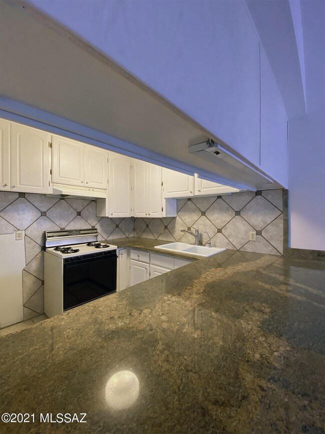 Kitchen bar