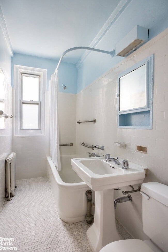 800 W End Ave unit 15F, New York, NY 10025 - photo 5