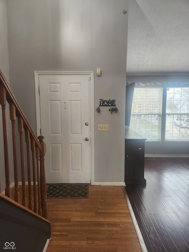 7426 Red Bluff Dr, Indianapolis, IN 46214 - photo 4