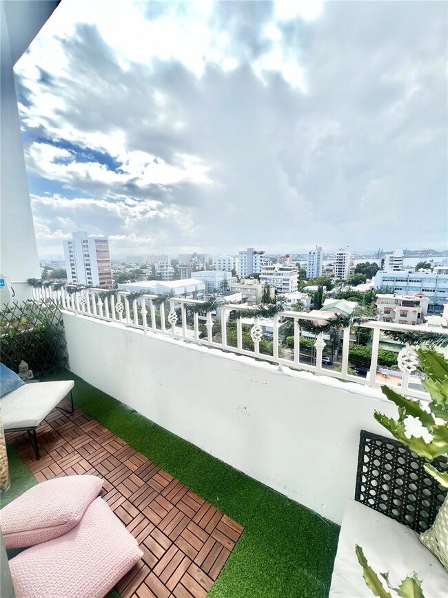 670 Ave Ponce de Leon Ph 1021 | Caribbean Towers unit PH1021, San Juan, PR 00907 - photo 6