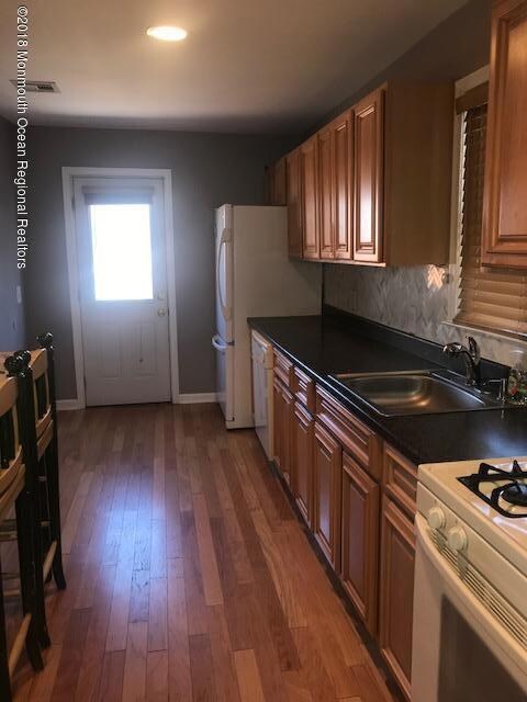 23 Essex St, North Middletown, NJ 07748 - photo 3