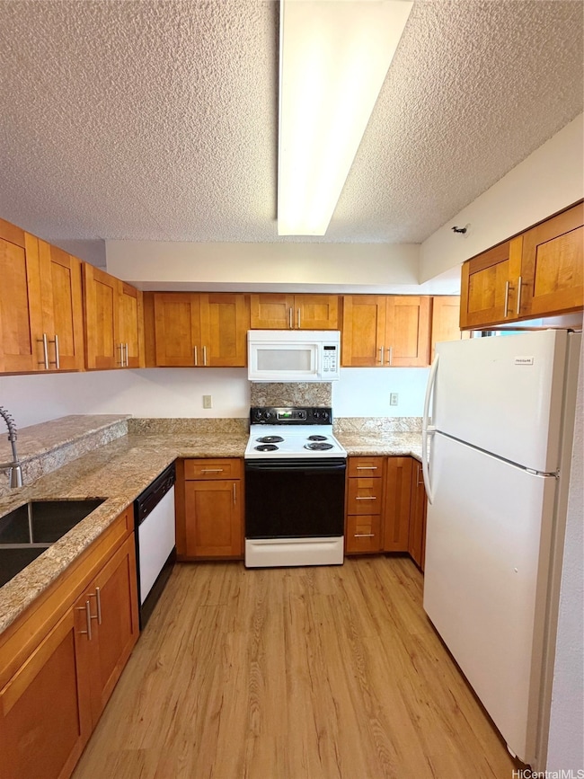 Franklin Towers unit 34A, Honolulu, HI 96818 - photo 2