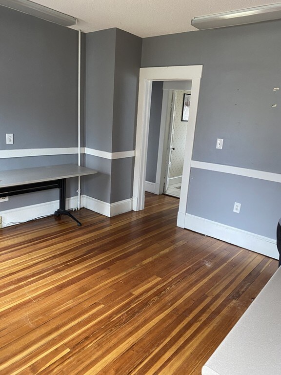 674 N Main St unit 1, East Longmeadow, MA 01028 - photo 2