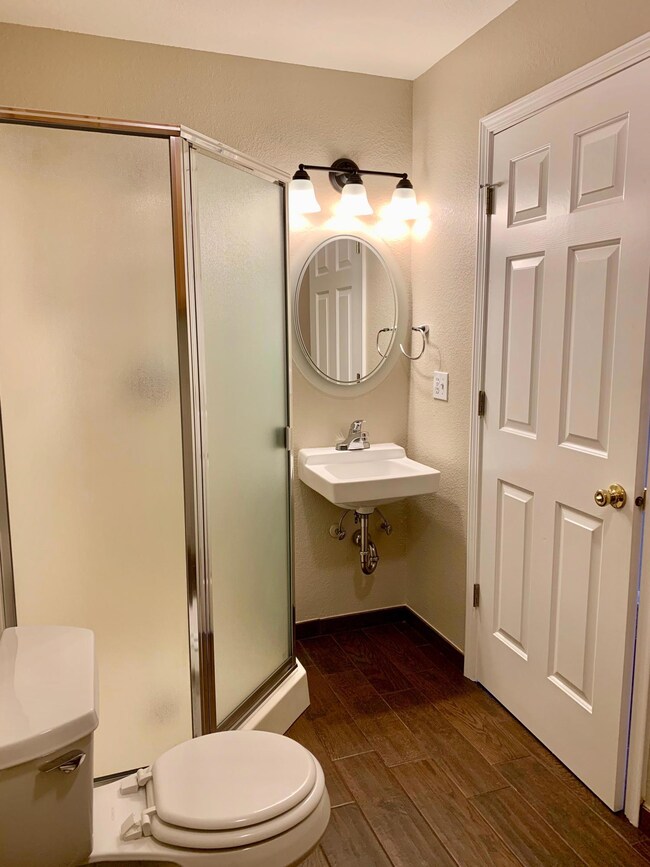 310 NE Terry Ln unit 3B, Grants Pass, OR 97526 - photo 6