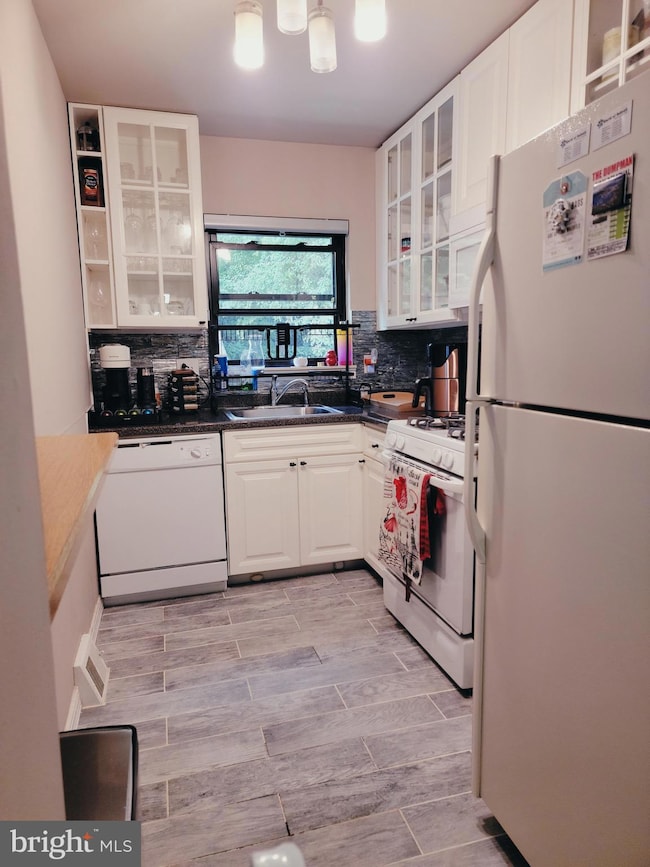 9364 Neil Rd unit B, Philadelphia, PA 19115 - photo 6