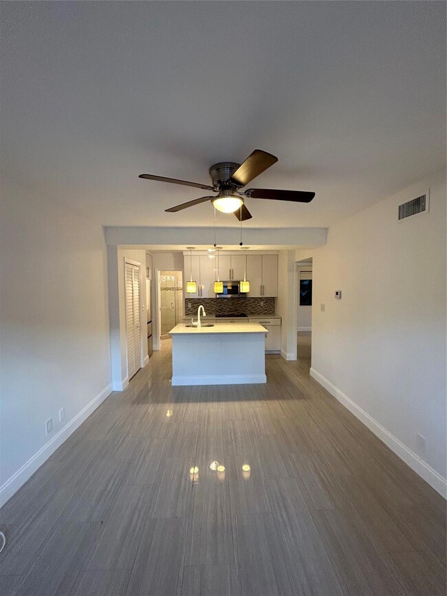914 NE 15th Ave unit 3, Fort Lauderdale, FL 33304 - photo 3