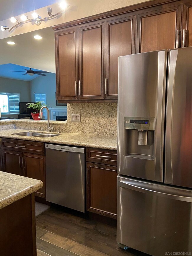 7361 Mission Trails Dr unit 113, Santee, CA 92071 - photo 3