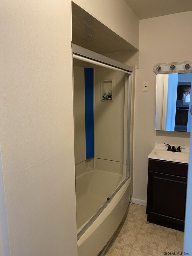 54 Hackett Blvd unit 1st Floor Front, Albany, NY 12209 - photo 6