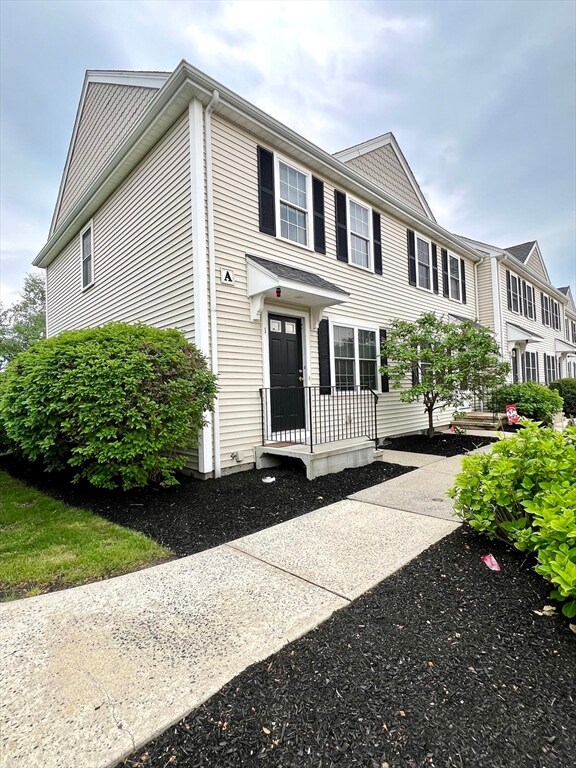 1 Boxberry Ln unit 1, Rockland, MA 02370 - photo 3