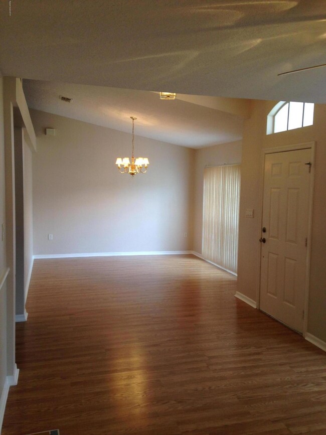 Formal Living/Formal Dining