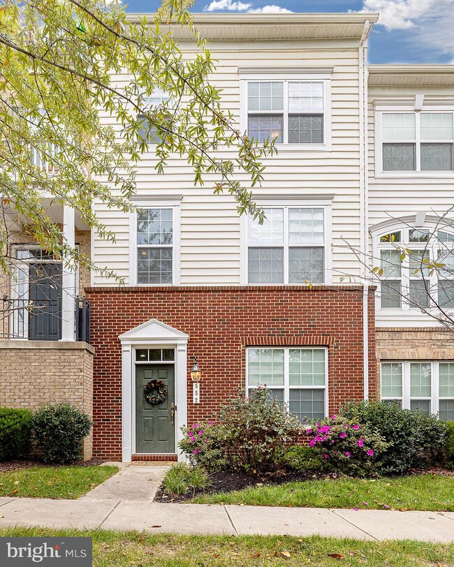 552 Jurgensen Place, Hyattsville, MD 20785 - photo 3