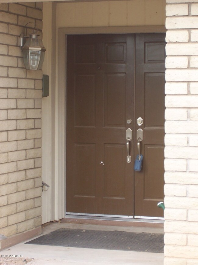 DOUBLE ENTRY DOOR
