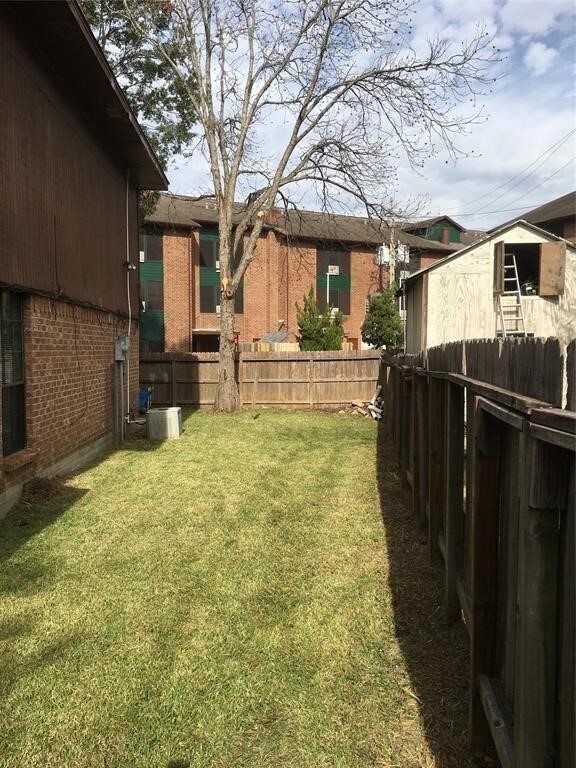 1107 Wilson Dr unit 1105, Rosenberg, TX 77471 - photo 3