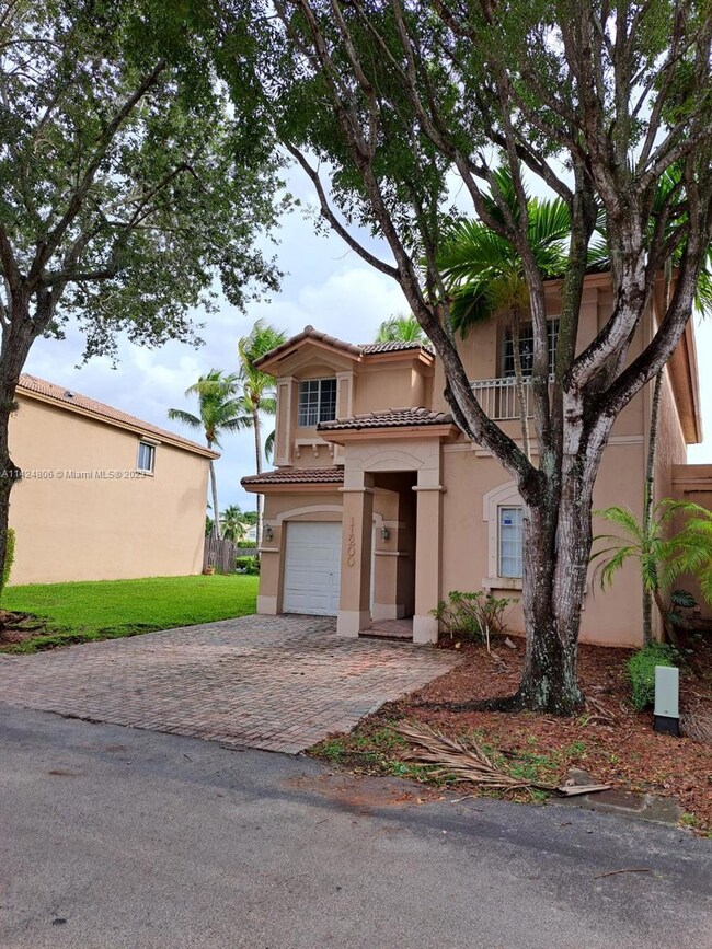 11200 NW 73rd St, Doral, FL 33178 - photo 2