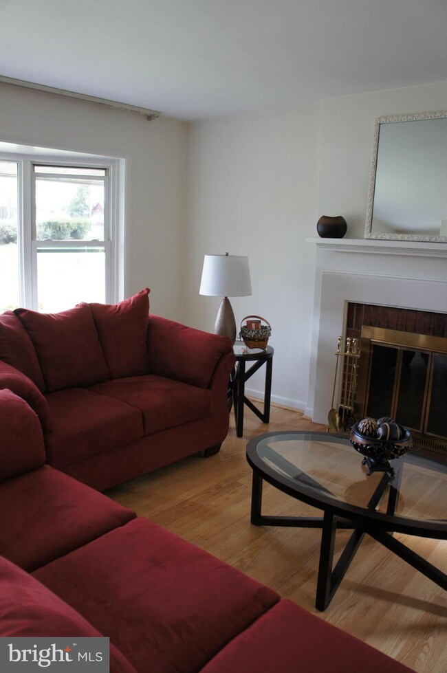 18635 Crestwood Dr, Hagerstown, MD 21742 - photo 4