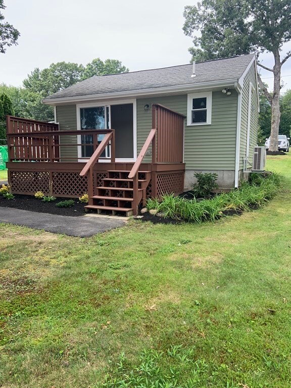 63 Silver Lake Rd unit B, Bellingham, MA 02019 - photo 3