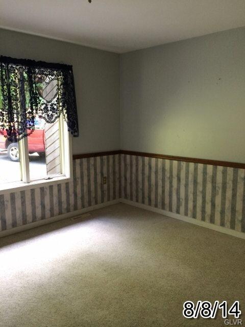 4010 Hillview Rd, Temple, PA 19560 - photo 6