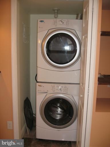 1107 S Bouldin St, Baltimore, MD 21224 - photo 3