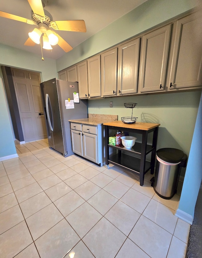 470 Raintree Ct unit 3L, Glen Ellyn, IL 60137 - photo 5